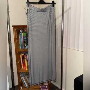 Old Navy Black and White Striped Maxi Skirt